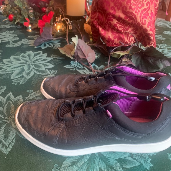 Ecco Ladies No Tie - Picture 3 of 6